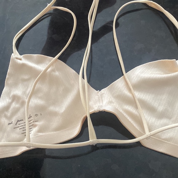 ✨ANY 2 FOR 15 ANY 3 FOR 20✨- Urban Outfitters XS Bralette - Picture 7 of 7